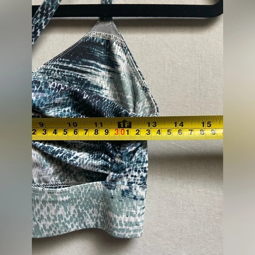 Fabletics Kenzie Fossil Print Keyhole Sports Bra S - Picture 6 of 9